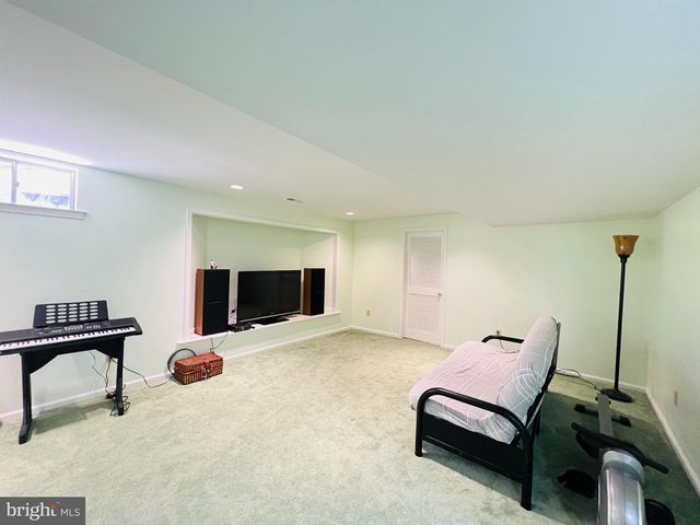 952 VALLEYBROOK RD, Garnet Valley, PA 19060