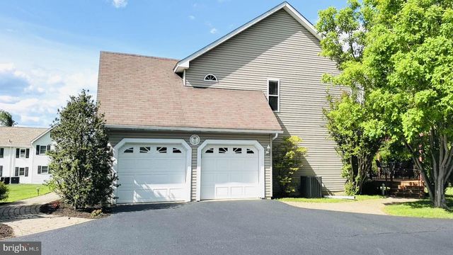 952 VALLEYBROOK RD, Garnet Valley, PA 19060