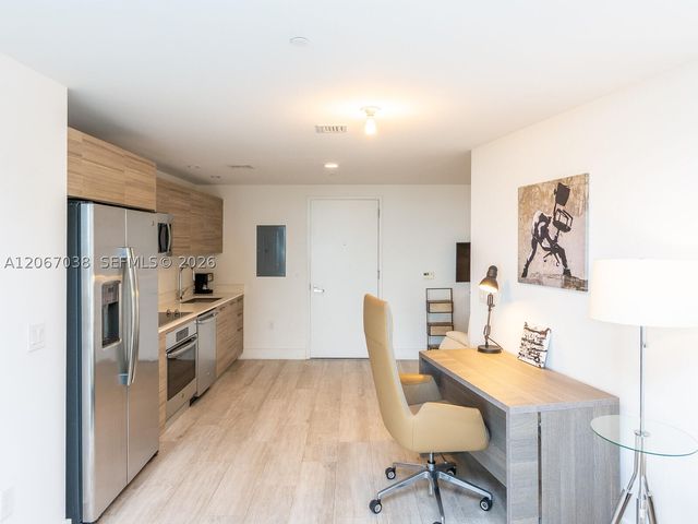 121 NE 34th St 1014, Miami, FL 33137