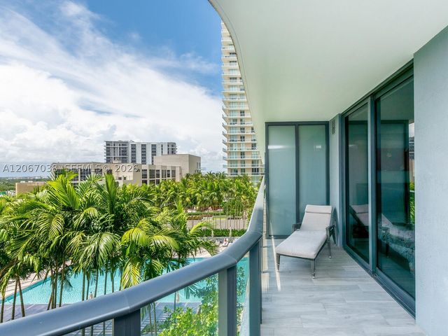 121 NE 34th St 1014, Miami, FL 33137