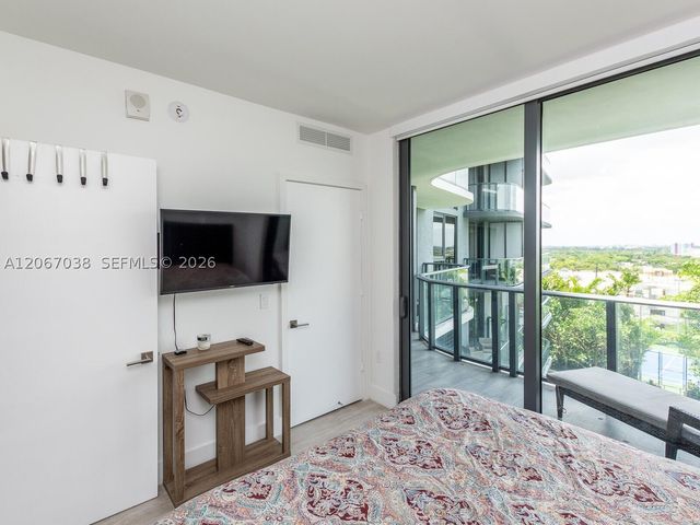 121 NE 34th St 1014, Miami, FL 33137