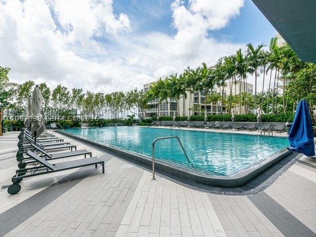 121 NE 34th St 1014, Miami, FL 33137