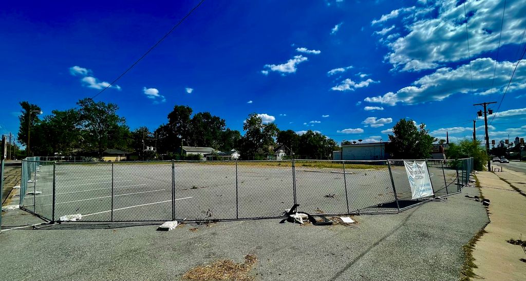 920 N Center Street, Bonham, TX 75418