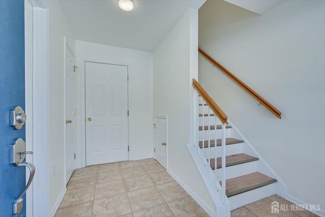 3 Kosmoski Terrace, Sayreville, NJ 08859