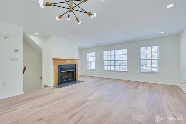 3 Kosmoski Terrace, Sayreville, NJ 08859