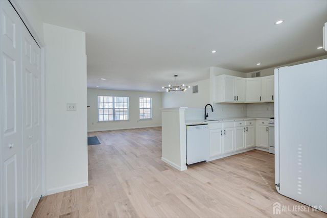 3 Kosmoski Terrace, Sayreville, NJ 08859