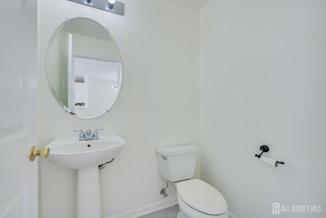 3 Kosmoski Terrace, Sayreville, NJ 08859