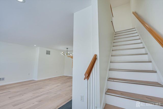 3 Kosmoski Terrace, Sayreville, NJ 08859