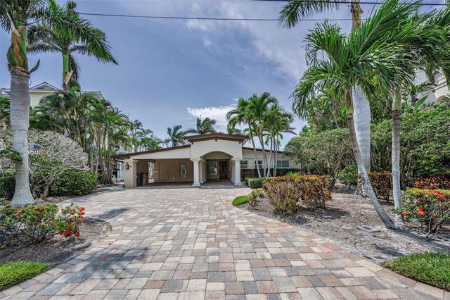 52 N PINE CIRCLE, Belleair, FL 33756