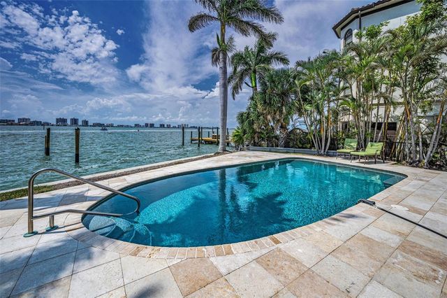 52 N PINE CIRCLE, Belleair, FL 33756