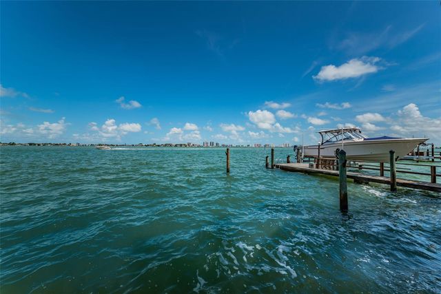 52 N PINE CIRCLE, Belleair, FL 33756