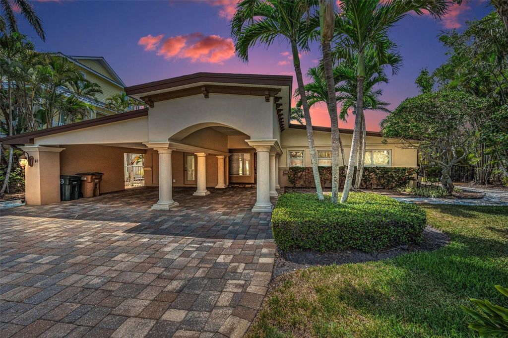 52 N PINE CIRCLE, Belleair, FL 33756