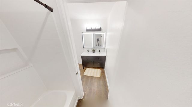 1030 W Macarthur Boulevard 10, Santa Ana, CA 92707