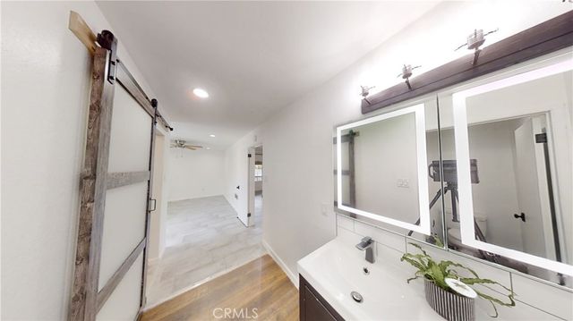 1030 W Macarthur Boulevard 10, Santa Ana, CA 92707