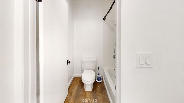 1030 W Macarthur Boulevard 10, Santa Ana, CA 92707