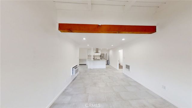 1030 W Macarthur Boulevard 10, Santa Ana, CA 92707