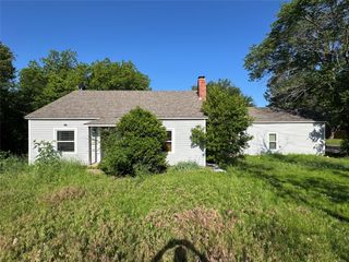 2107 S Fannin Avenue, Denison, TX 75020