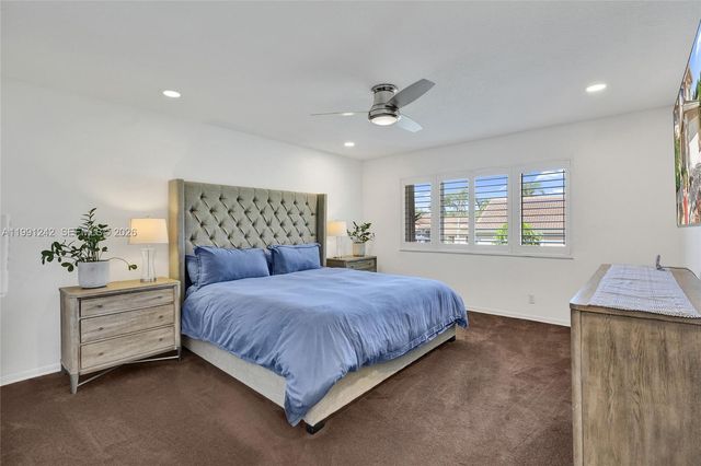 1062 SW 158th Ave, Pembroke Pines, FL 33027