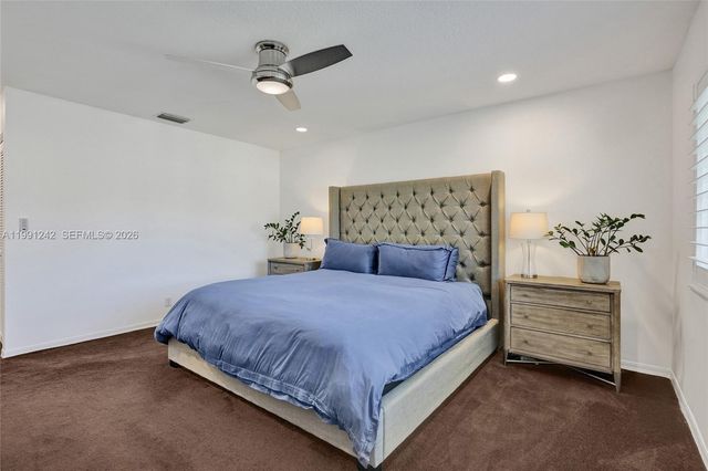 1062 SW 158th Ave, Pembroke Pines, FL 33027