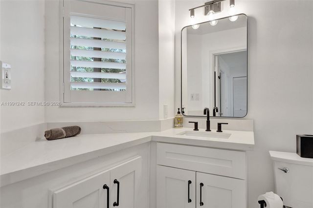 1062 SW 158th Ave, Pembroke Pines, FL 33027