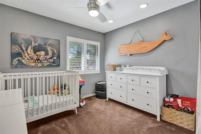 1062 SW 158th Ave, Pembroke Pines, FL 33027