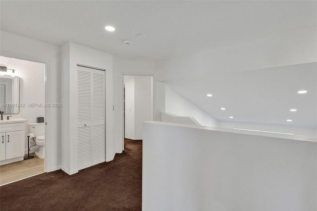 1062 SW 158th Ave, Pembroke Pines, FL 33027