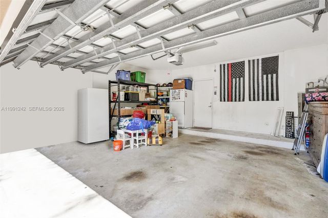 1062 SW 158th Ave, Pembroke Pines, FL 33027