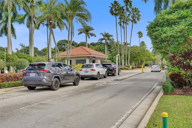 1062 SW 158th Ave, Pembroke Pines, FL 33027