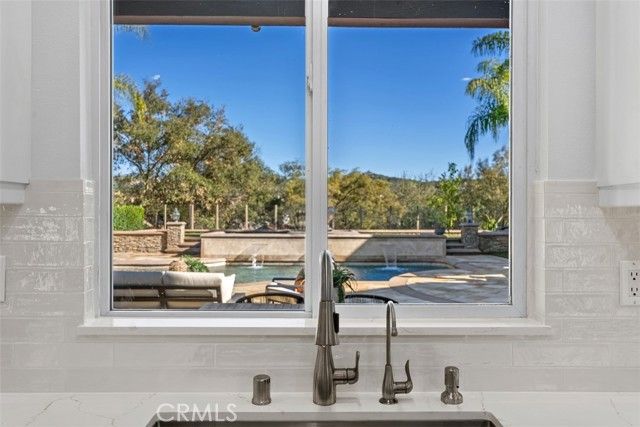 2 Aquila Way, Laguna Hills, CA 92679