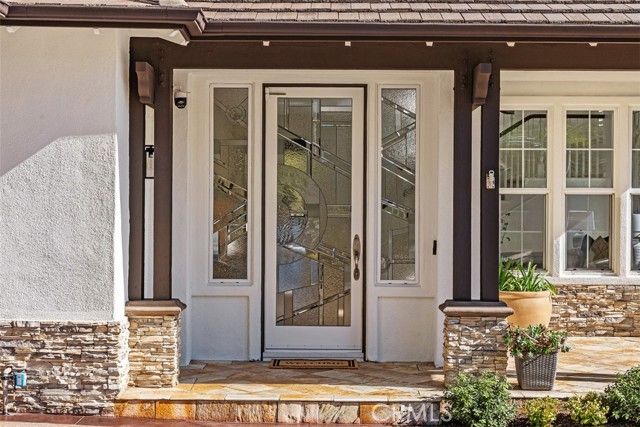 2 Aquila Way, Laguna Hills, CA 92679