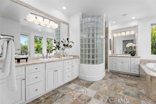 2 Aquila Way, Laguna Hills, CA 92679