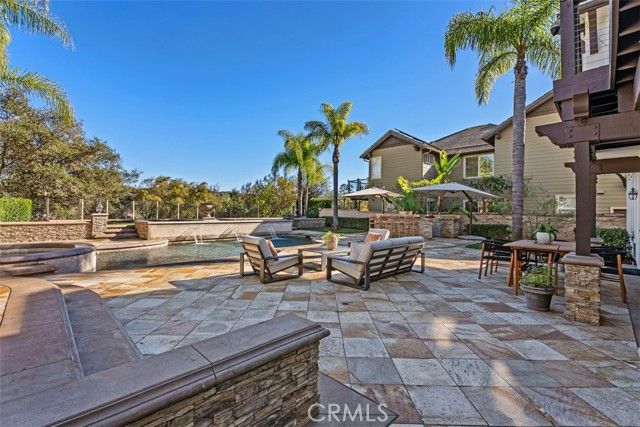 2 Aquila Way, Laguna Hills, CA 92679