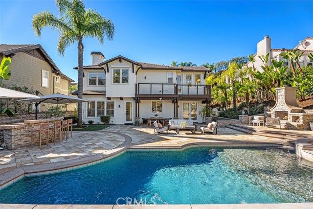 2 Aquila Way, Laguna Hills, CA 92679