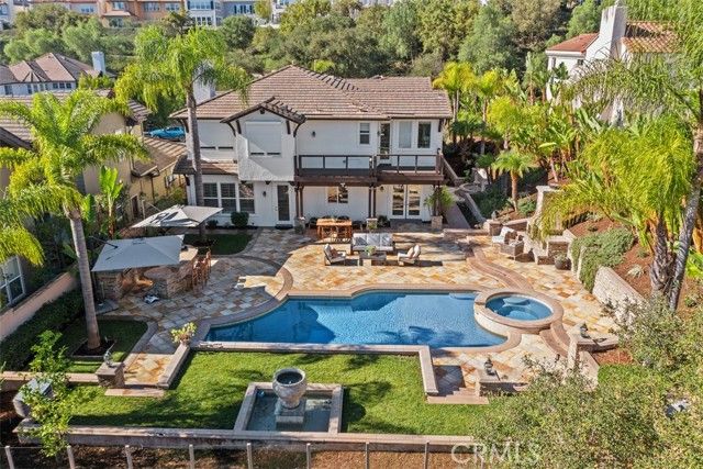 2 Aquila Way, Laguna Hills, CA 92679