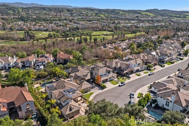 2 Aquila Way, Laguna Hills, CA 92679