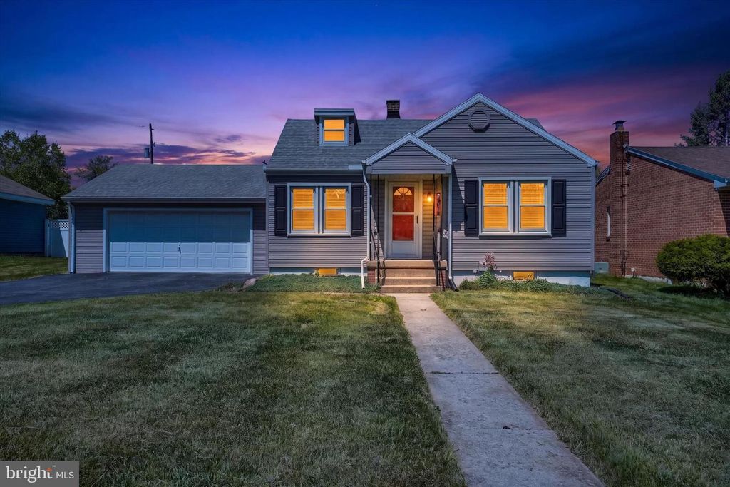 1919 ORANGE ST, York, PA 17404