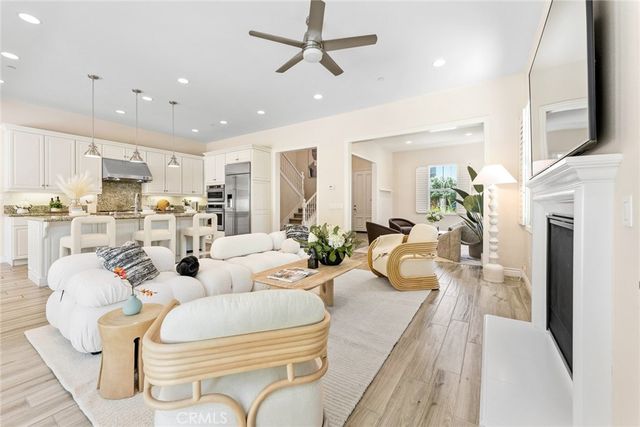 51 Stanza, Irvine, CA 92620