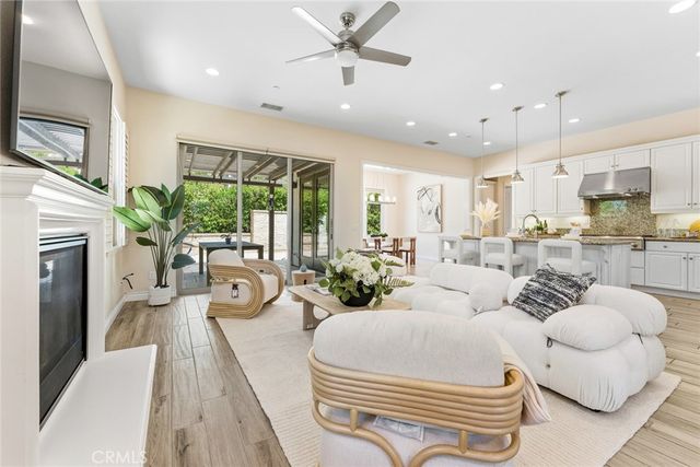 51 Stanza, Irvine, CA 92620