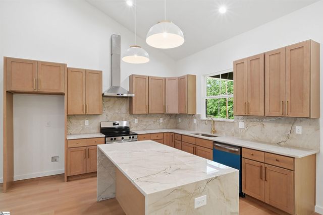 147 Bridwell Road, Woodruff, SC 29388