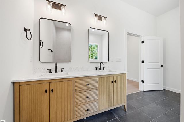 147 Bridwell Road, Woodruff, SC 29388