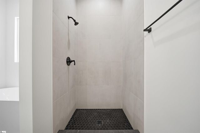 147 Bridwell Road, Woodruff, SC 29388