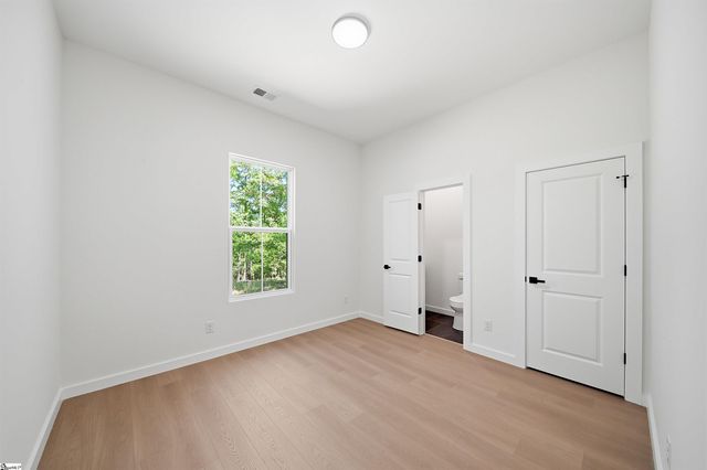 147 Bridwell Road, Woodruff, SC 29388