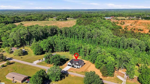 147 Bridwell Road, Woodruff, SC 29388