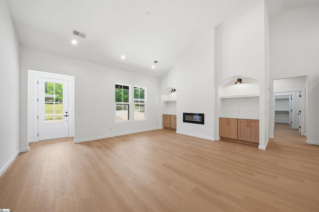 147 Bridwell Road, Woodruff, SC 29388