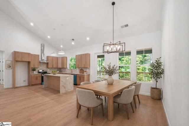 147 Bridwell Road, Woodruff, SC 29388