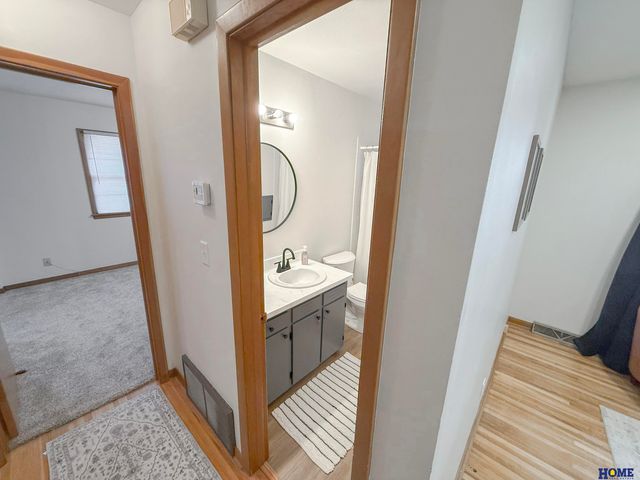 7920 Steinway Road, Lincoln, NE 68505