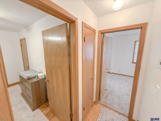 7920 Steinway Road, Lincoln, NE 68505