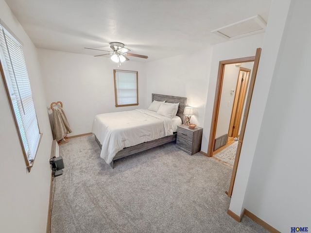 7920 Steinway Road, Lincoln, NE 68505