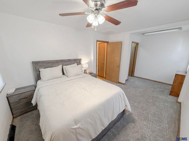 7920 Steinway Road, Lincoln, NE 68505