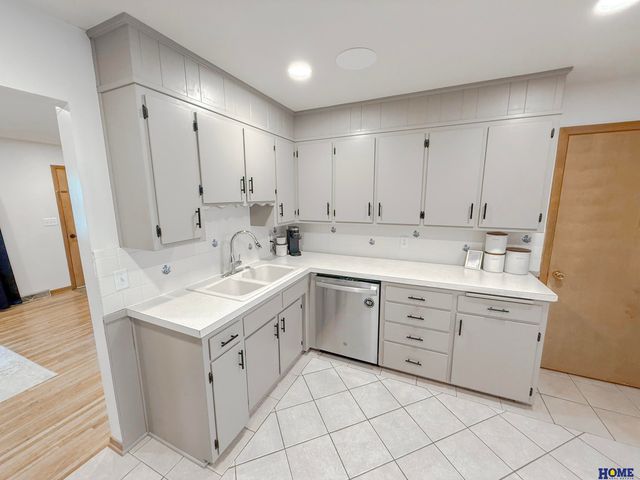 7920 Steinway Road, Lincoln, NE 68505